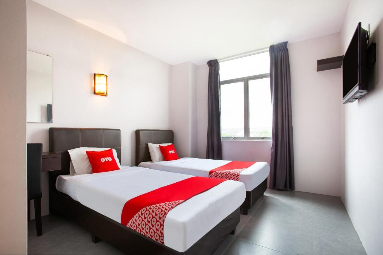 Oyo 89631 988 Hotel Johor Bahru Zewnętrze zdjęcie